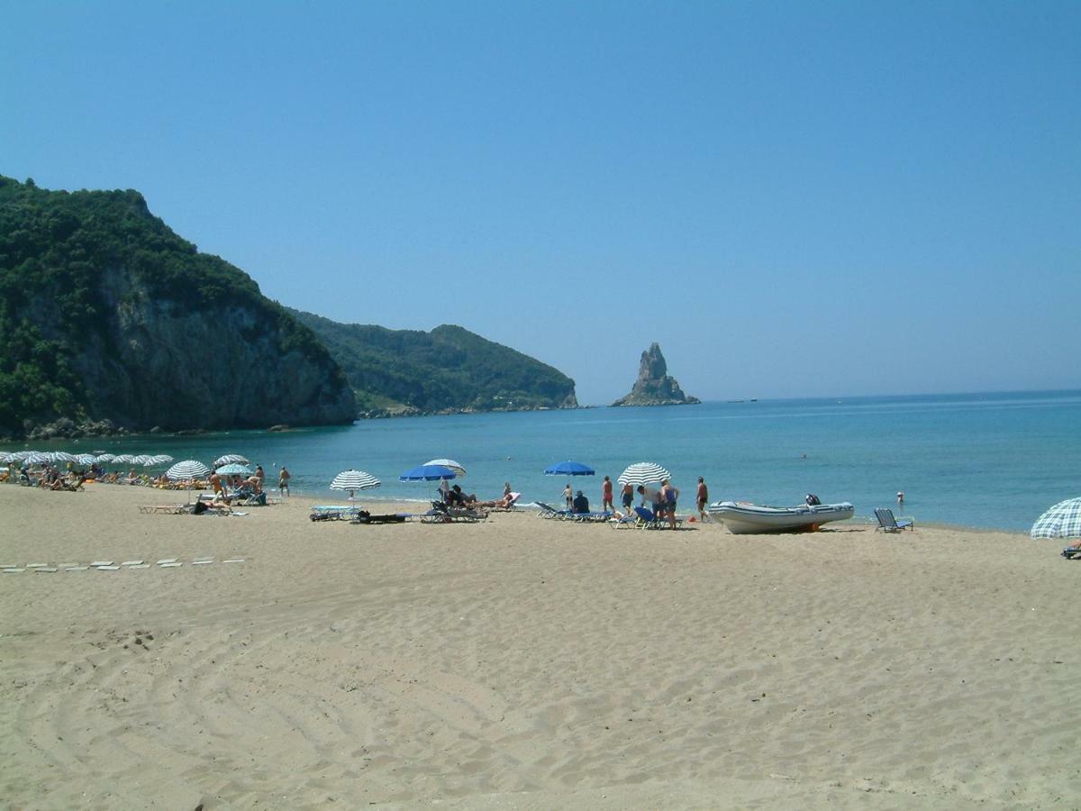 Holiday Studio Apartments Yannis On Agios Gordios Beach In Corfu Zewnętrze zdjęcie