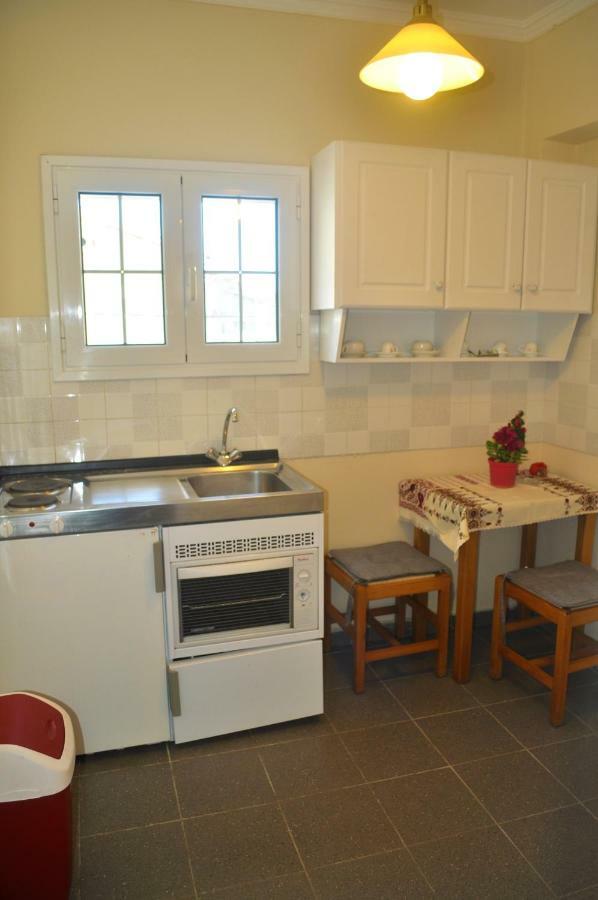 Holiday Studio Apartments Yannis On Agios Gordios Beach In Corfu Zewnętrze zdjęcie